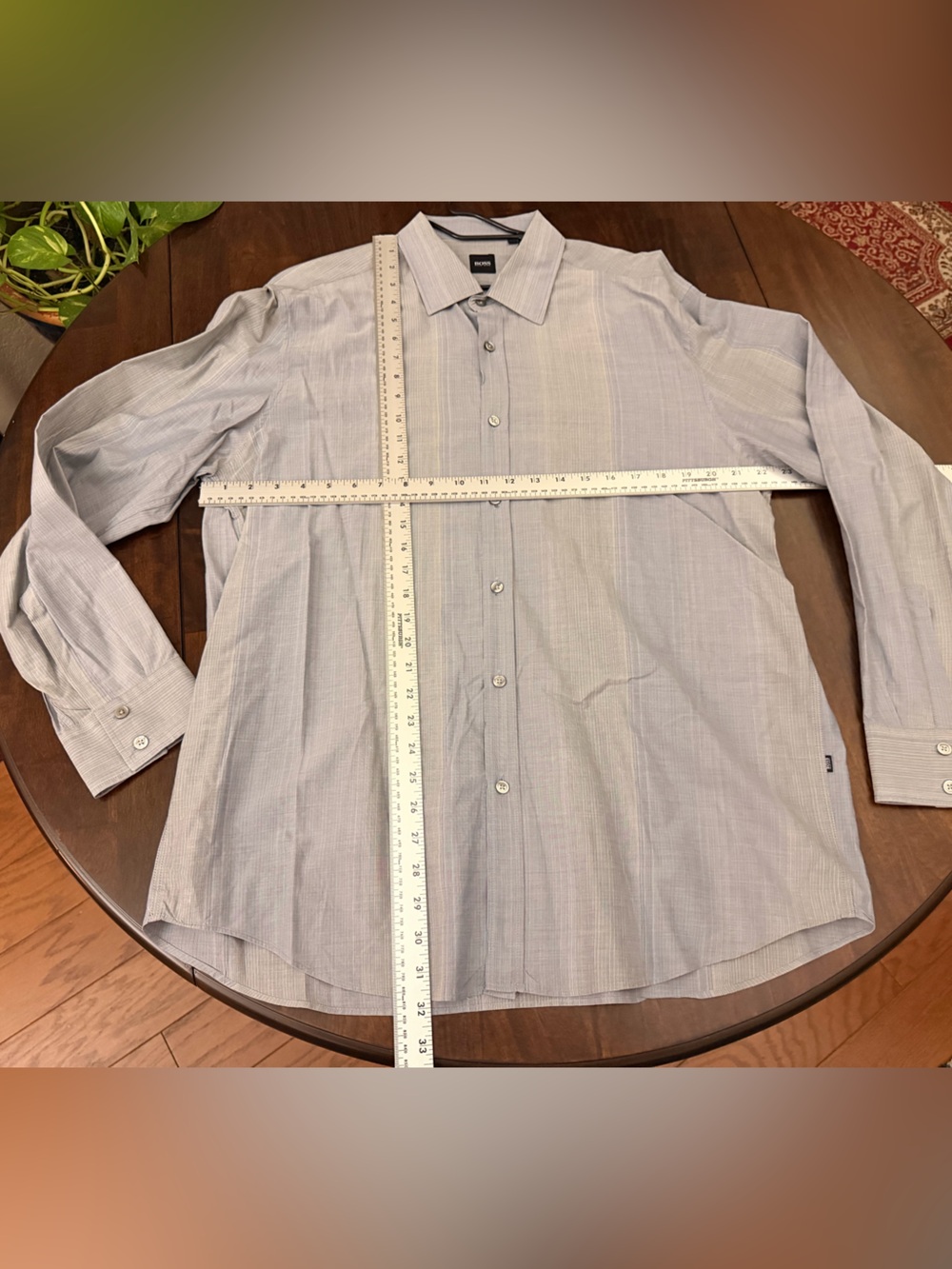 Hugo Boss Men's Light Gray Patterned Button-Down Dress Shirt